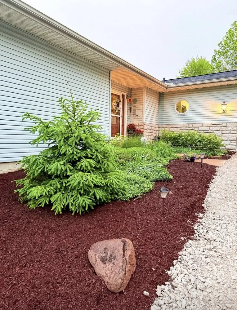 Local lawn mowing service experts serving Newark, OH - Kemps Lawn Care