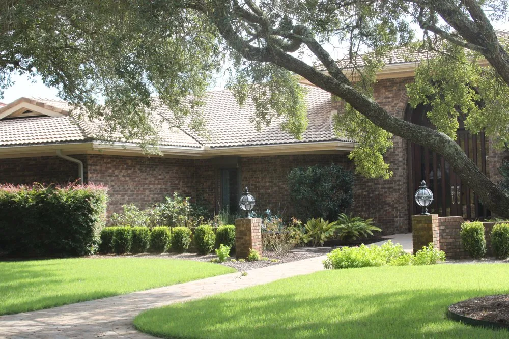 Reliable lawn mowing service in Gulf Breeze, FL by Ken Griffin Landscape Contractors