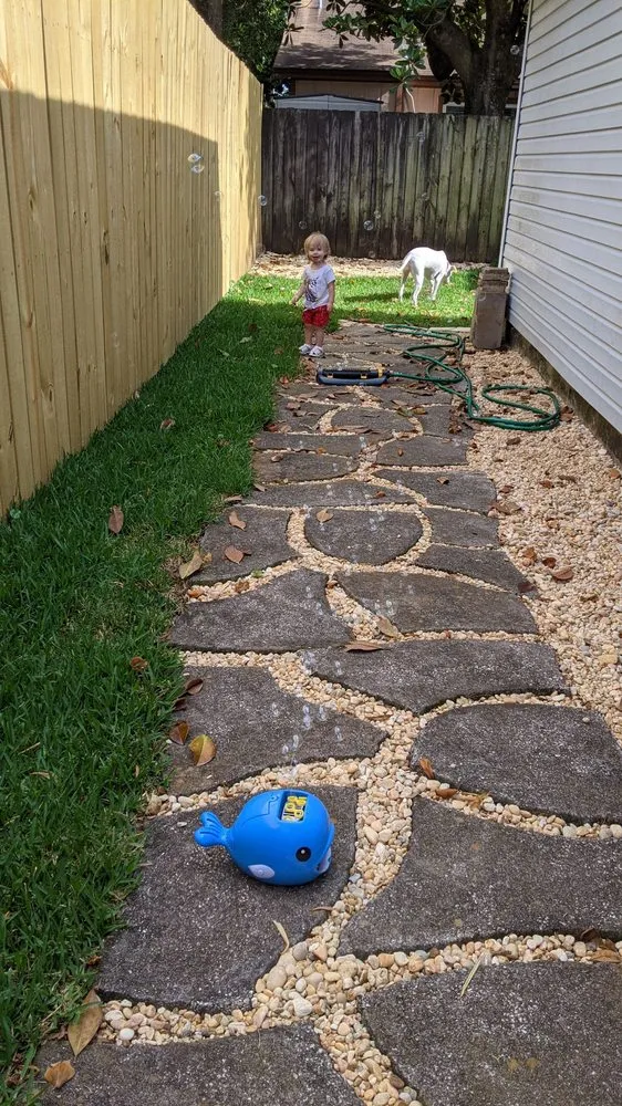 Reliable yard cleanup service in Gulf Breeze, FL by Ken Griffin Landscape Contractors
