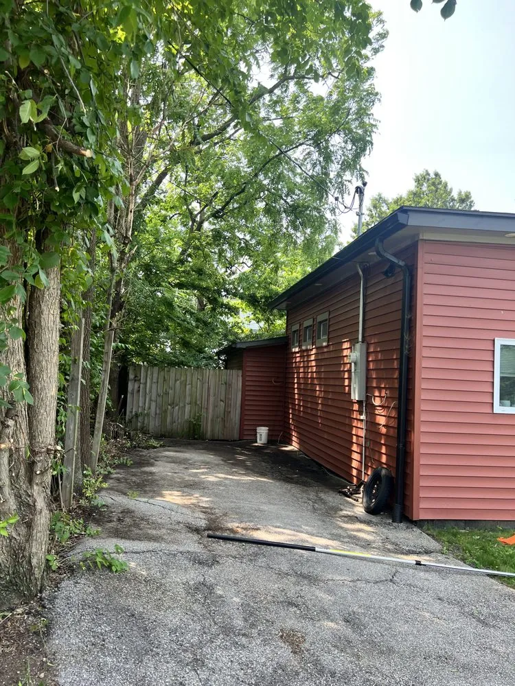 Expert yard maintenance experts serving Perryville, MO - KenBows Lawn Care & Tree Service