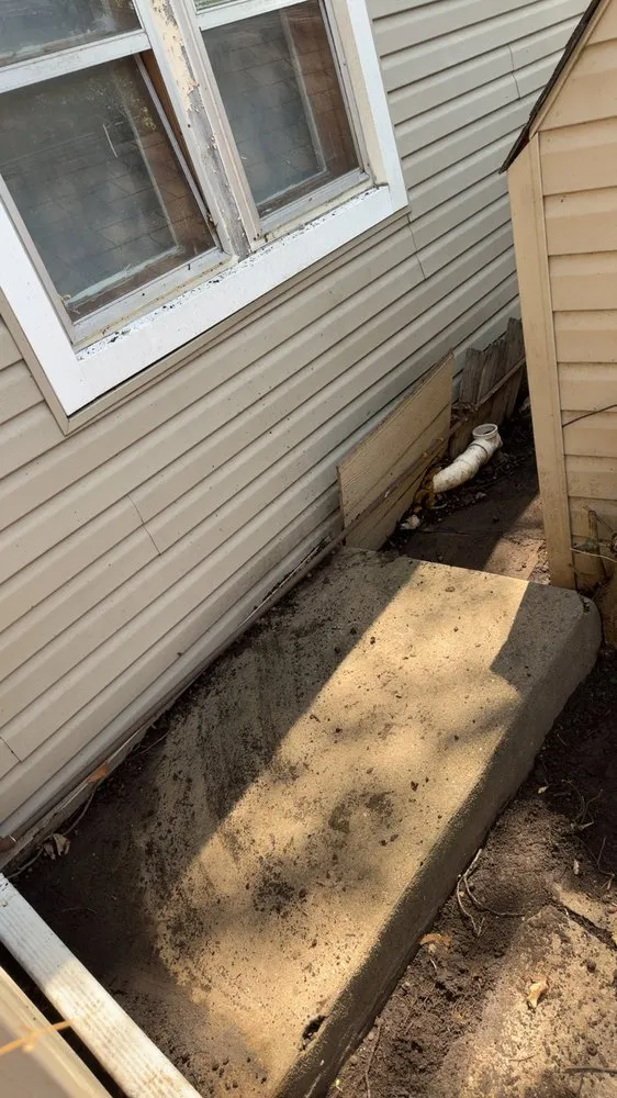 Local outdoor landscaping in Sedalia, MO by Kennedy Lawn Care and Landscaping