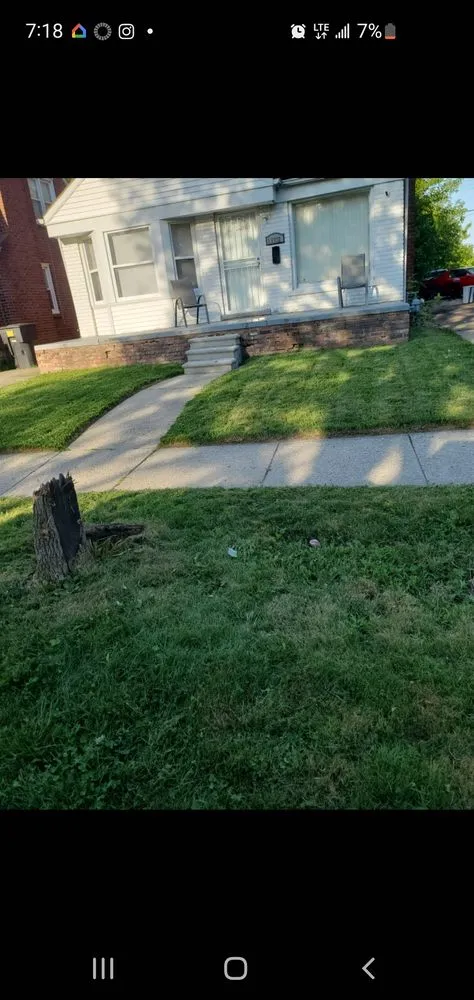 Custom lawn mowing service in Detroit, MI by Kennedy's Landscapeing