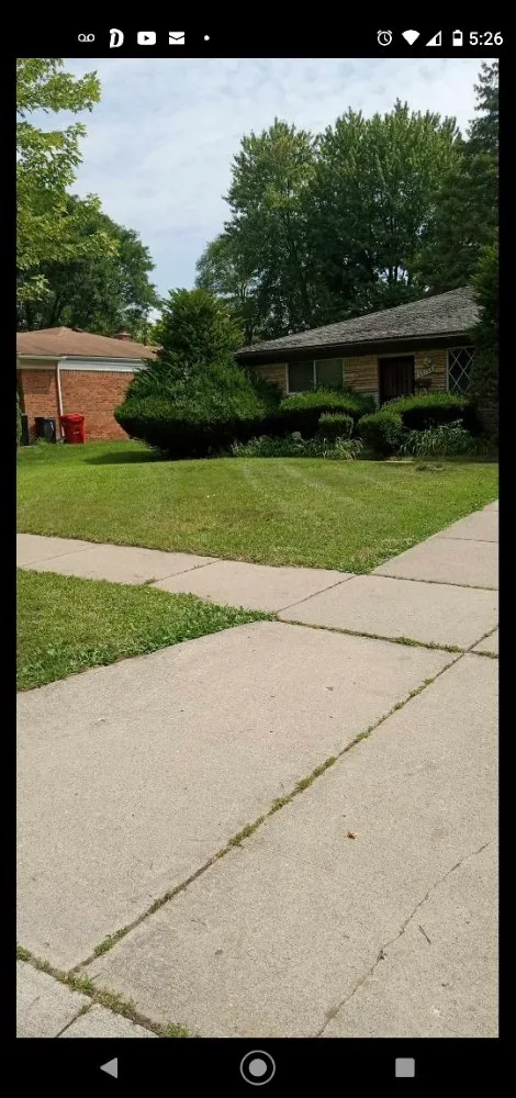 Trusted lawn mowing service experts serving Detroit, MI - Kennedy's Landscapeing