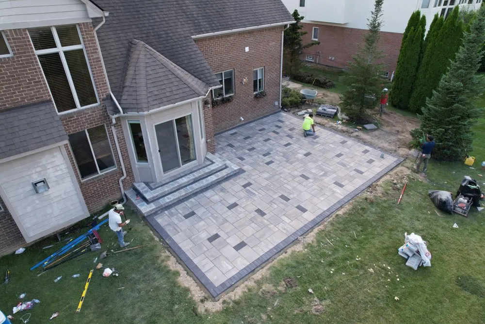 Professional lawn care service in Shelby Township, MI by Kenney Landscaping