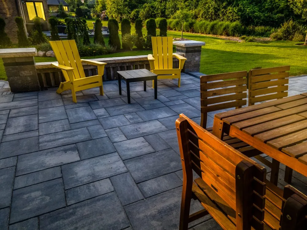 Expert residential landscaping in Shelby Township, MI by Kenney Landscaping