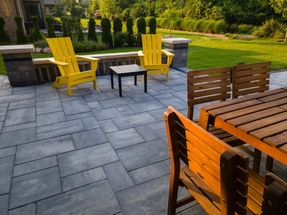 Local yard cleanup service experts serving Shelby Township, MI - Kenney Landscaping