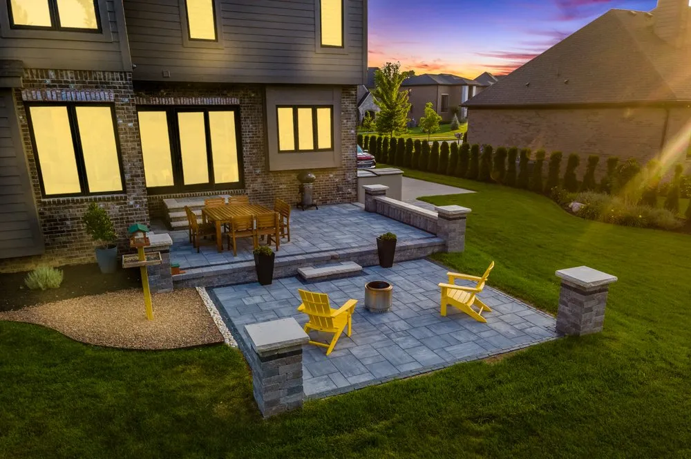 Top-rated lawn care service for beautiful yards in Shelby Township, MI by Kenney Landscaping