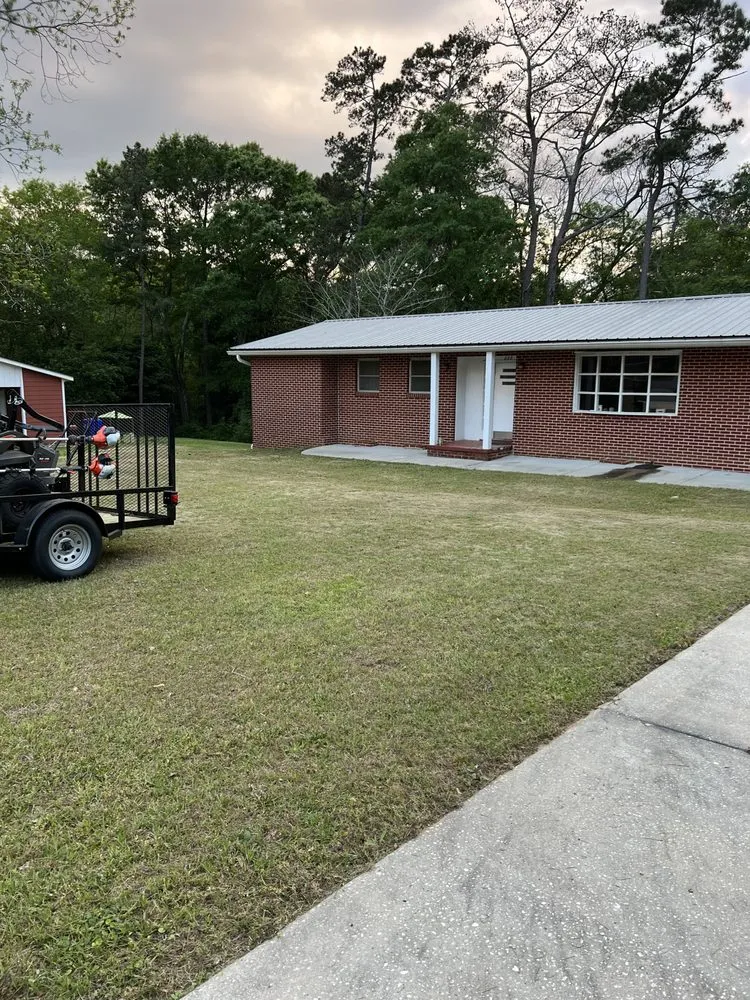 Top-rated yard maintenance near you in Troy, AL by Kenny’s Lawn Care