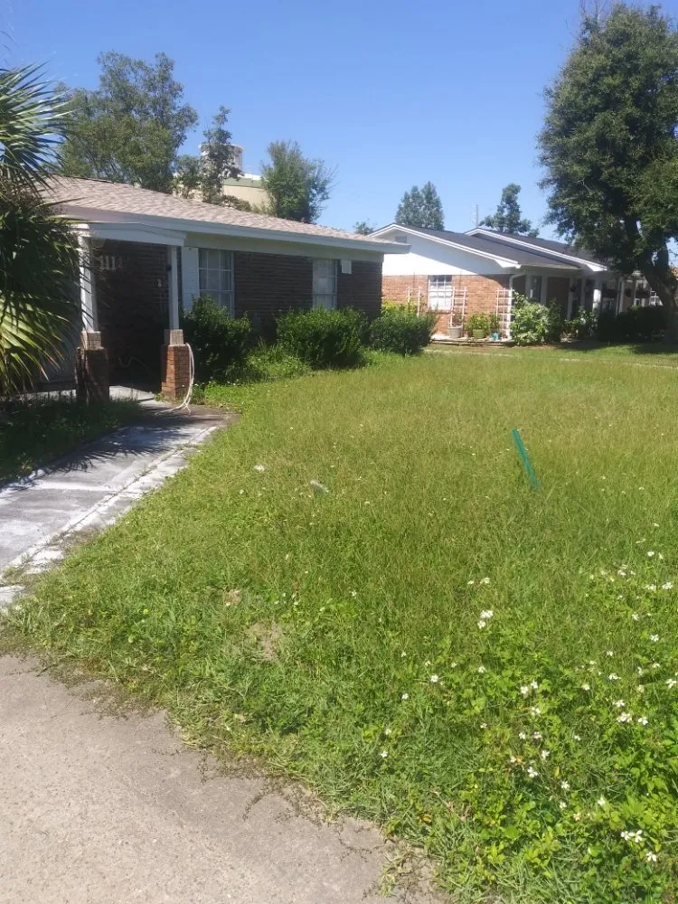 Expert residential landscaping for beautiful yards in Panama City, FL by Kenrick Liburd Handy Remolding