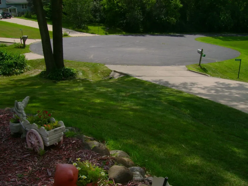 Professional garden landscaping in Menomonee Falls, WI - Ken's 4 Season Group