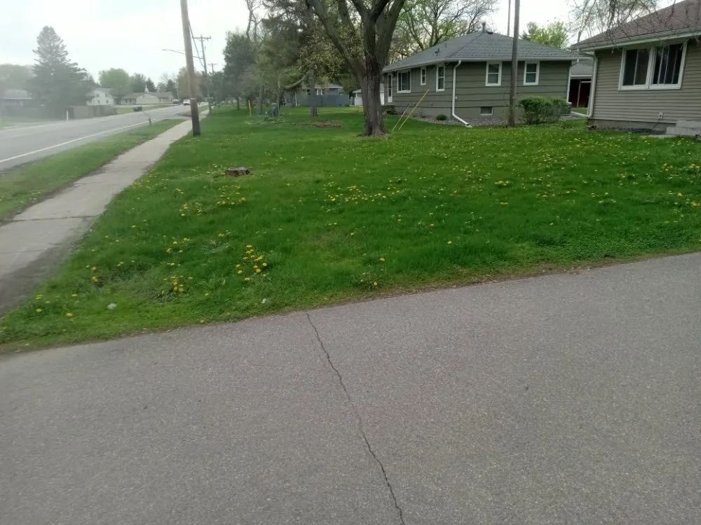 Reliable outdoor landscaping experts serving Brooklyn Park, MN - Kens cleaning & Lawn care