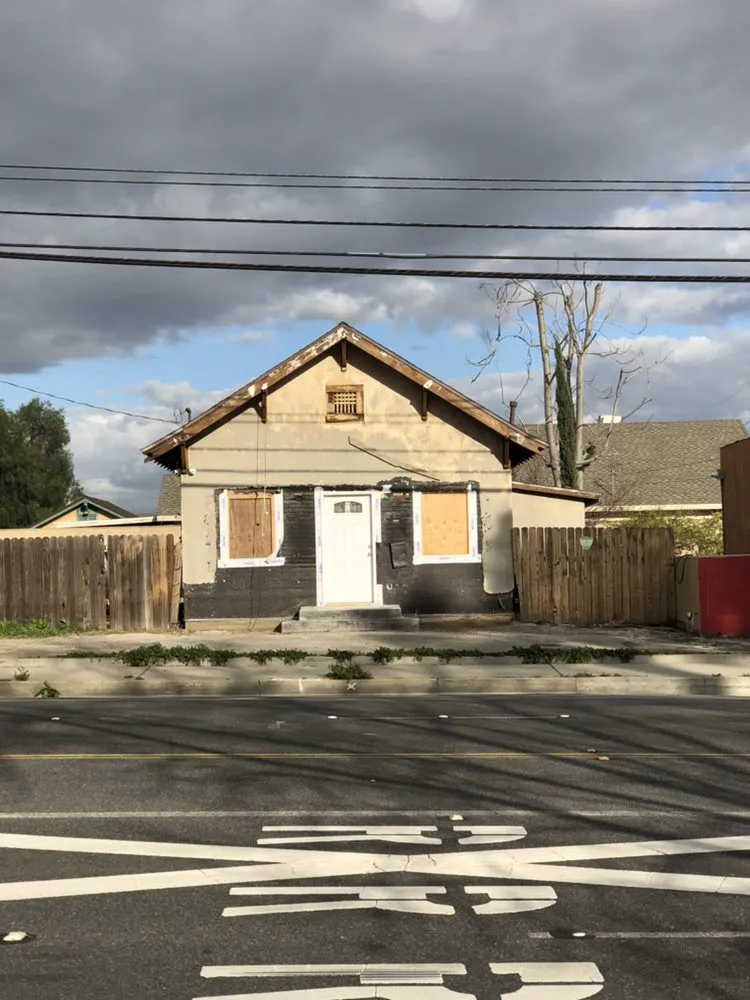 Affordable landscaping services for beautiful yards in Rancho Cucamonga, CA by Ken's Home and Pond Experts