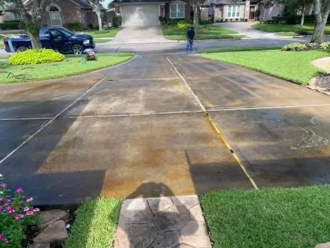 Custom garden landscaping with custom design in El Campo, TX by Ken’s Landscaping and Pressure Washing