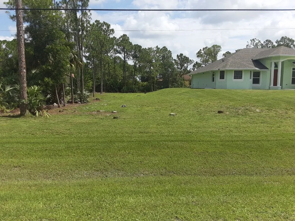 Reliable residential landscaping experts serving West Palm Beach, FL - Ken's Lawn Service