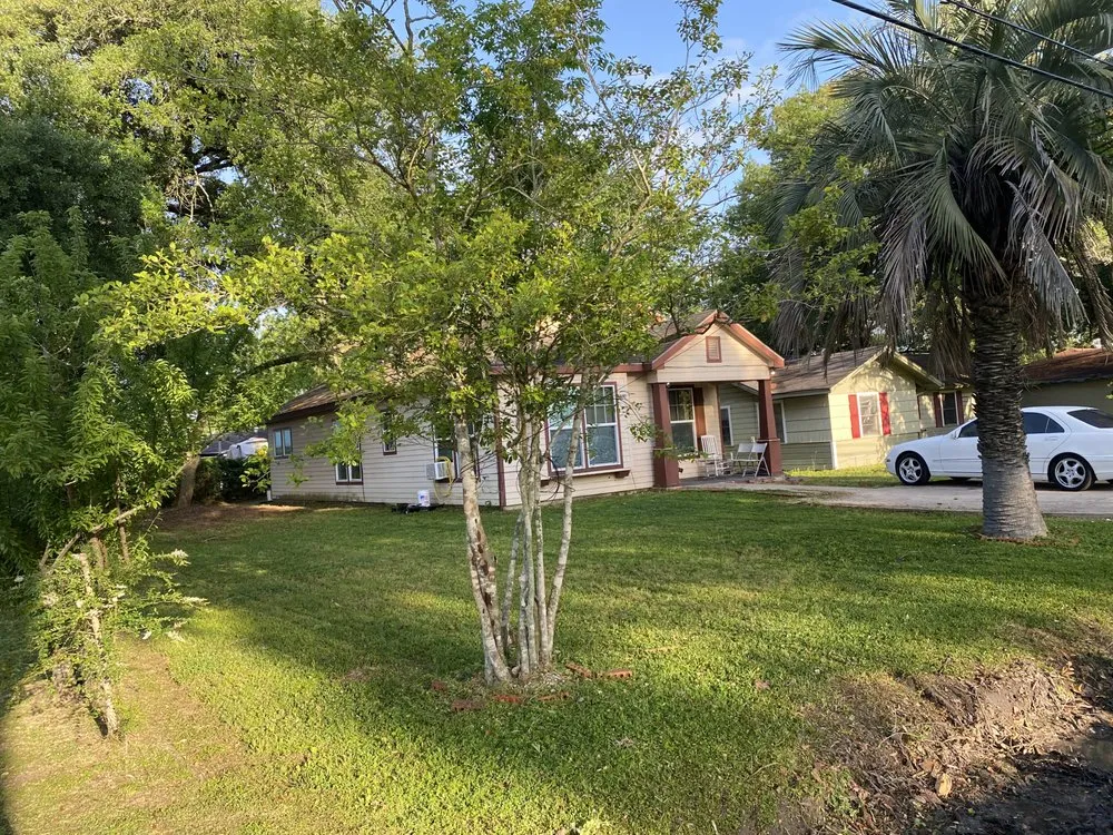 Top-rated residential landscaping experts serving Orange, TX - Ken’s Perfect Touch