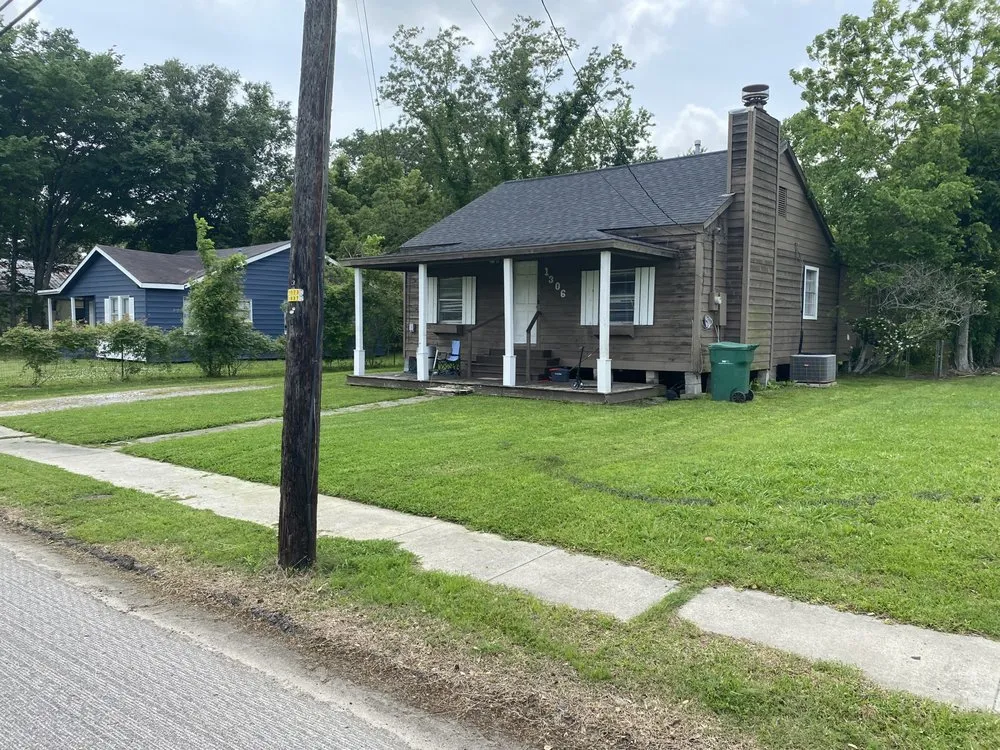 Top-rated lawn care service in Orange, TX - Ken’s Perfect Touch