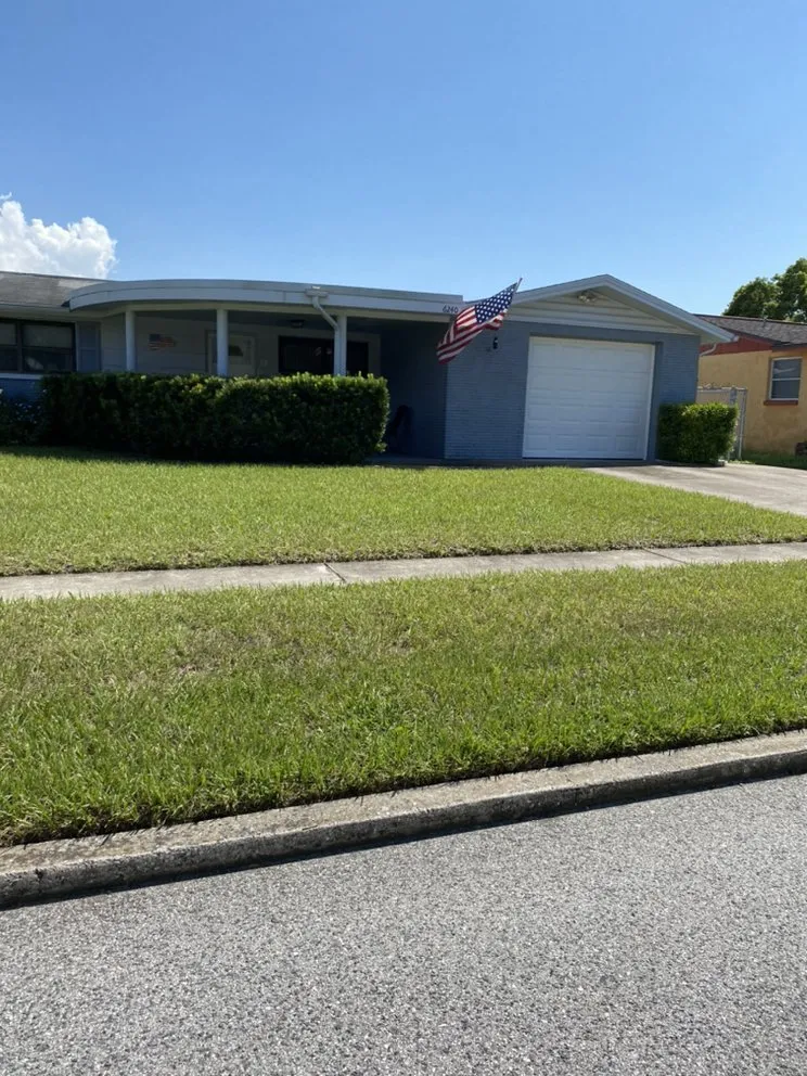 Trusted yard maintenance for residential properties in New Port Richey, FL by Ken’s Quality Lawn Care