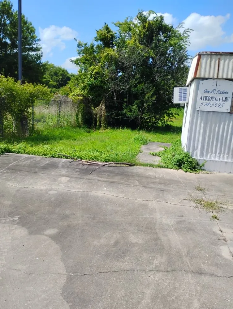 Reliable outdoor landscaping in Tallulah, LA by Kentay Lawn Service