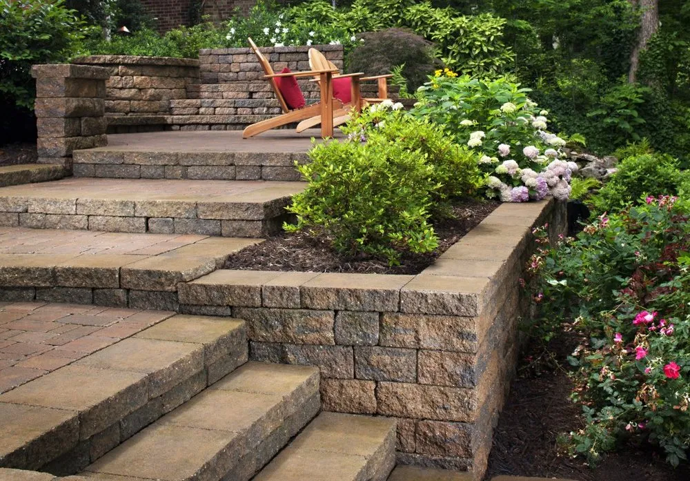 Top-rated garden landscaping for homes in Lexington, KY by Kentucky Lawn Care