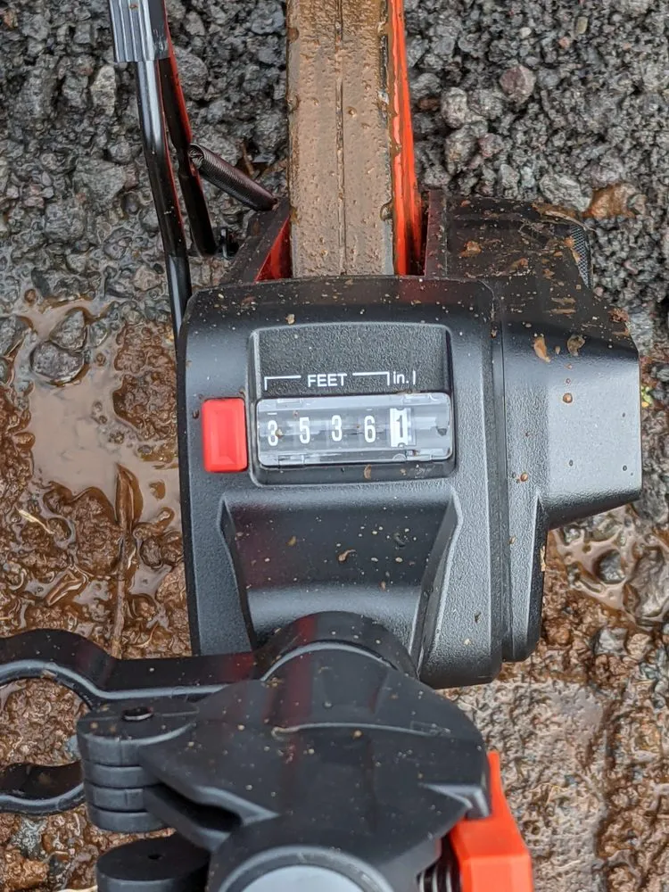 Custom yard cleanup service for year-round maintenance in Captain Cook, HI by Keola Services