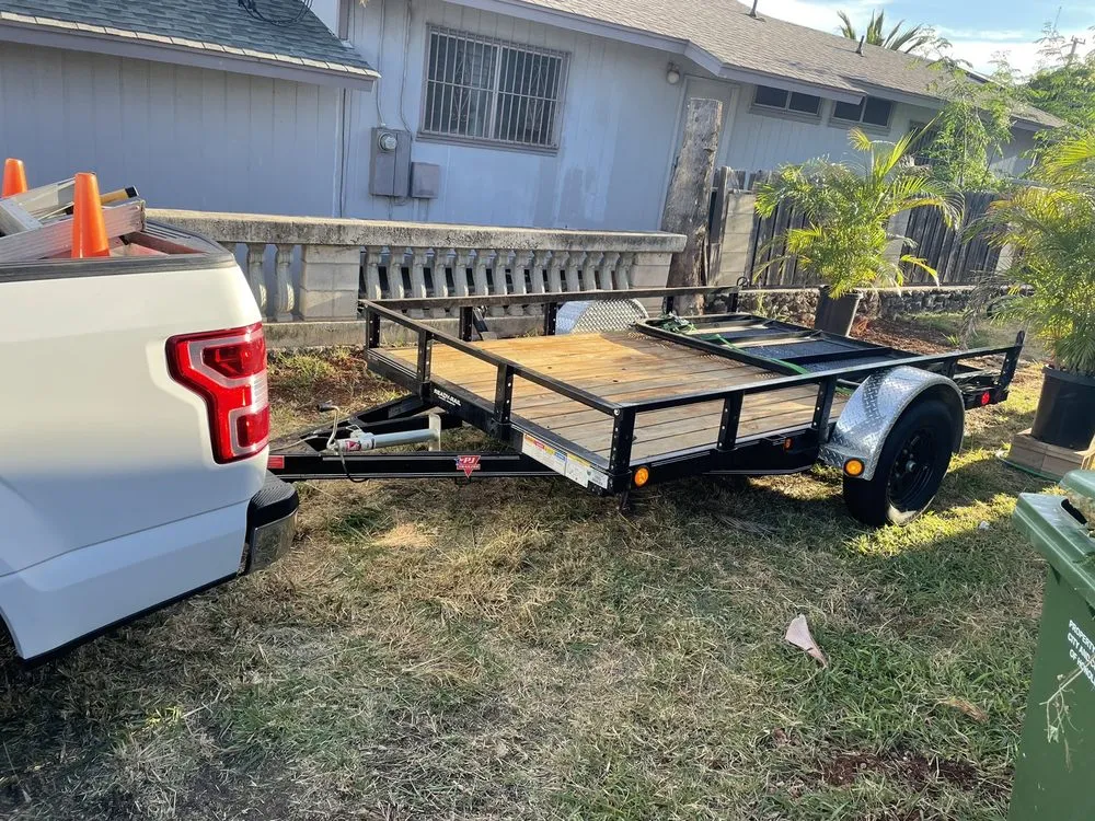 Expert yard maintenance in Waianae, HI by Kepa Can