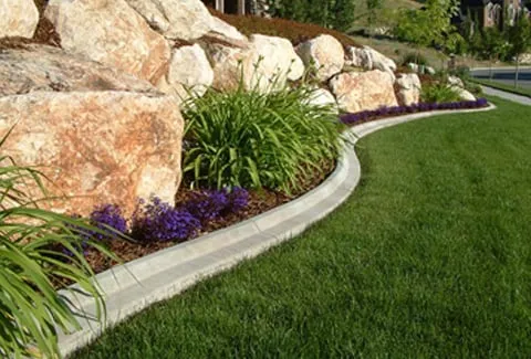 Reliable lawn mowing service experts serving Bakersfield, CA - Kern Lawn Borders