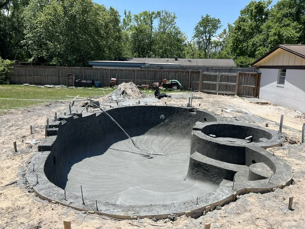 Affordable lawn care service experts serving Jacksonville, FL - Kerry Martin Pool Builders