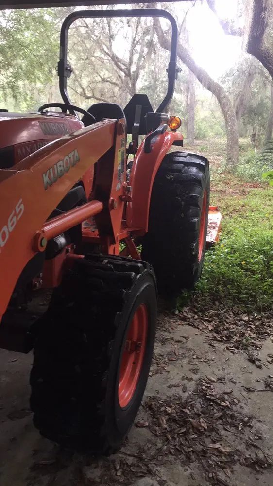 Local residential landscaping experts serving St. Augustine, FL - Kevin Greer Bush Hog Box Blade and Tractor Work