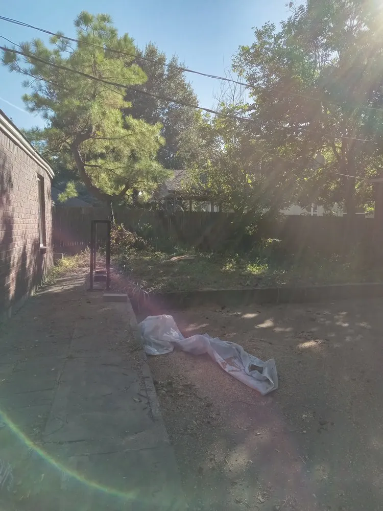 Trusted yard cleanup service in Tulsa, OK - Kevin Mcastling Handybits