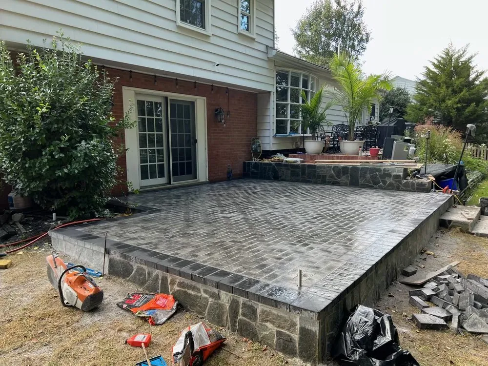 Local lawn care service in Oxon Hill, MD - Kevin Valencia