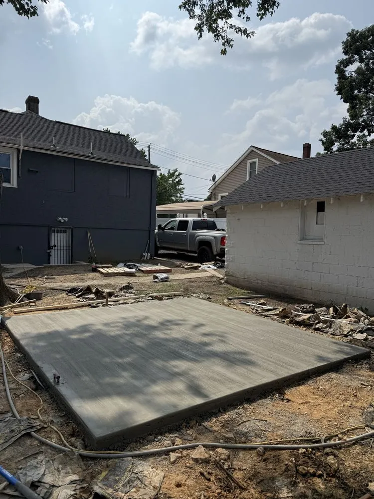 Professional yard cleanup service with custom design across Oxon Hill, MD - Kevin Valencia