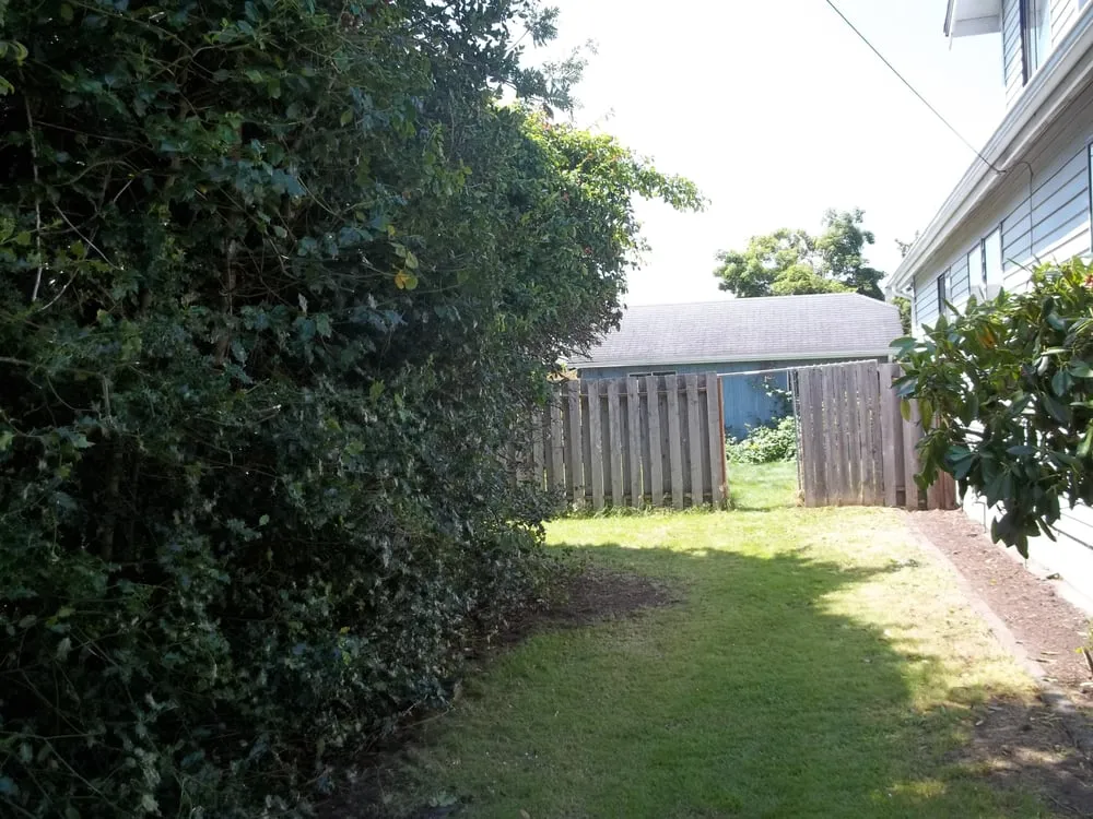 Custom garden landscaping experts serving Pacific, WA - Kevin's Landscaping & Maintenance