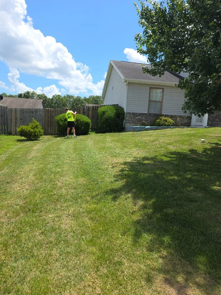 Local yard cleanup service in Dixon, MO - Kevin's Mowing