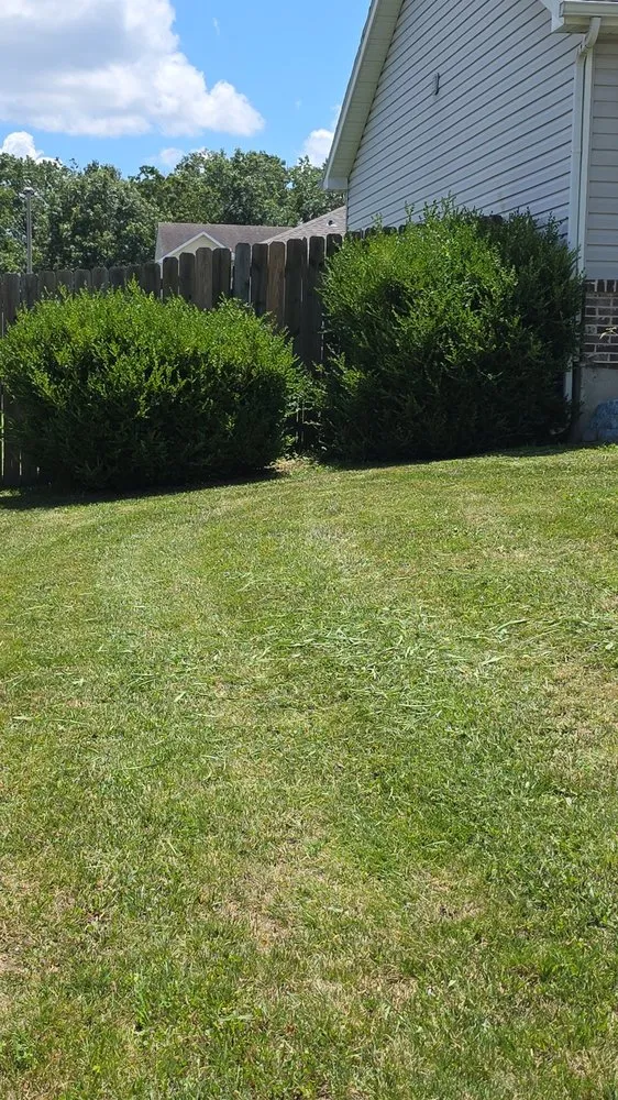 Top-rated landscape installation for year-round maintenance across Dixon, MO - Kevin's Mowing