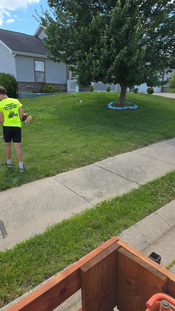 Local lawn mowing service in Dixon, MO by Kevin's Mowing