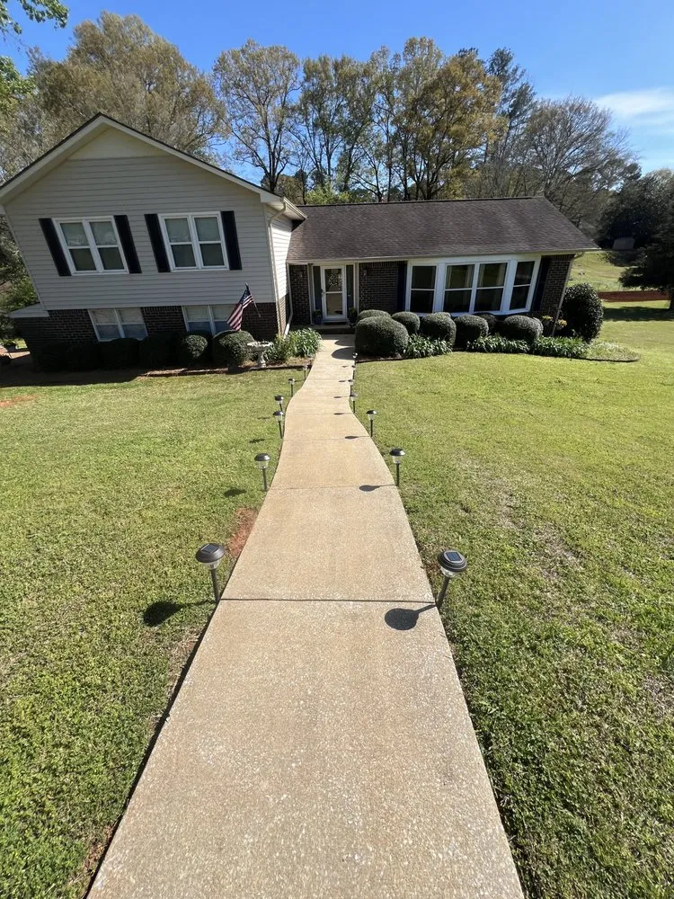 Professional yard maintenance with custom design in Talladega, AL by Kevin’s Pressure Washing And Landscaping