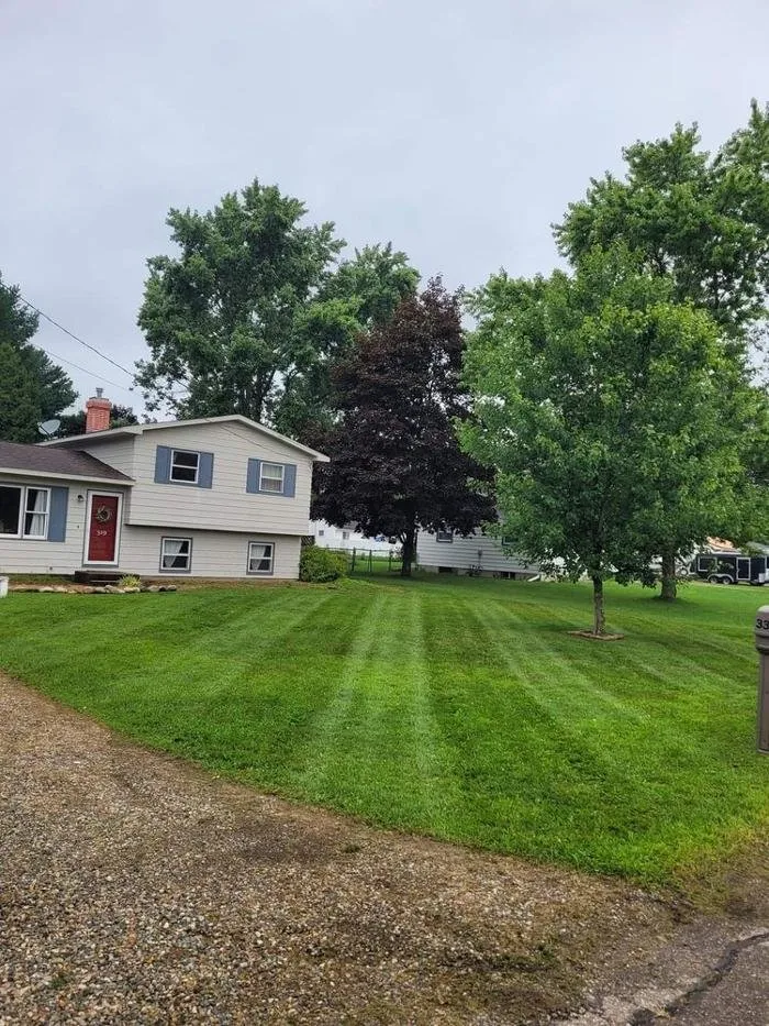 Affordable landscaping services experts serving Battle Creek, MI - Kevin's Quality Lawn and Snow