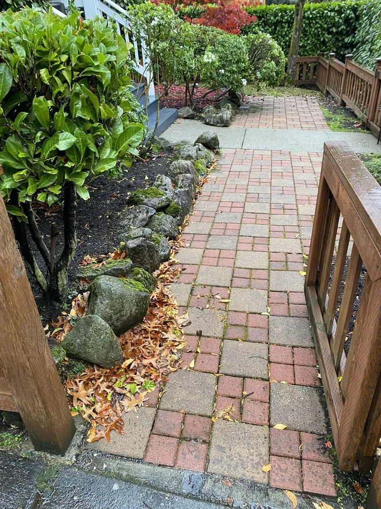 Custom lawn care service for outdoor upgrades across Seattle, WA - Kevin's Yard Work
