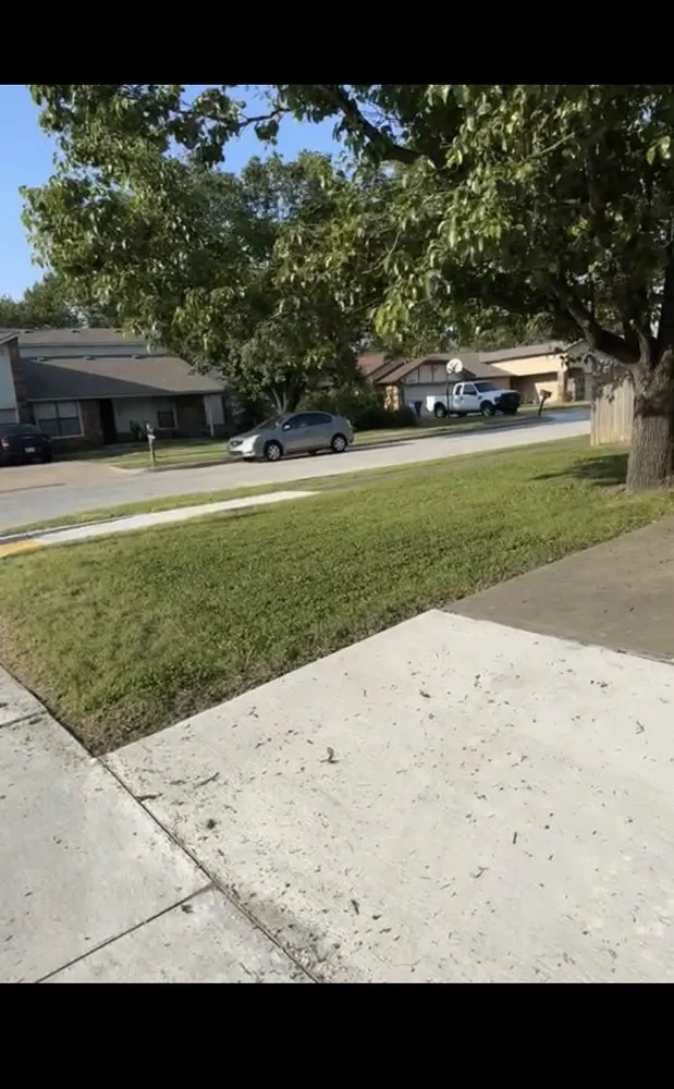 Affordable yard maintenance near you across Tulsa, OK - Kevoslawncare