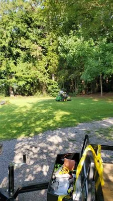 Key & Chinn Lawn Care Logo