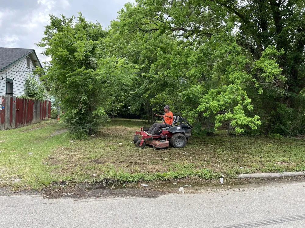 Professional landscaping services experts serving Clodine, TX - Keycuts G.S