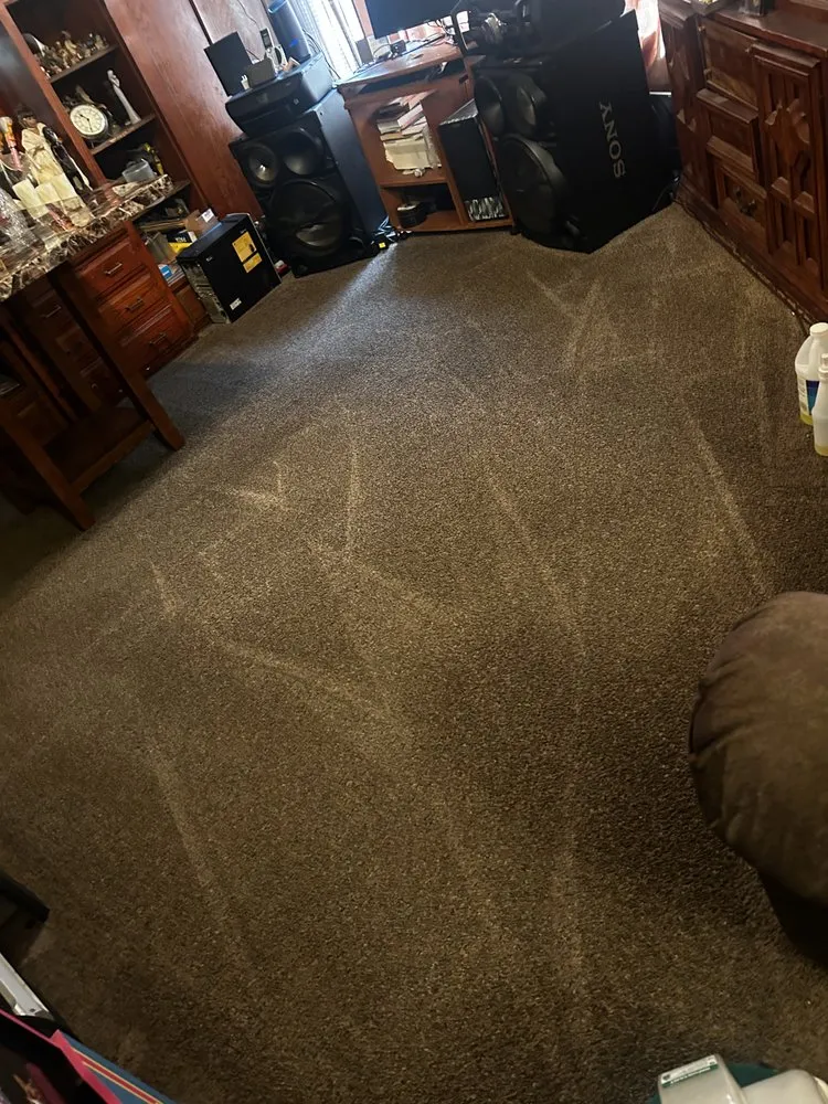 Local outdoor landscaping experts serving Milwaukee, WI - Keys Cleaning Service