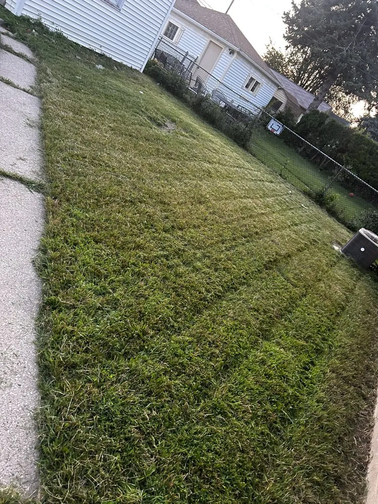 Expert residential landscaping in Milwaukee, WI - Keys Cleaning Service