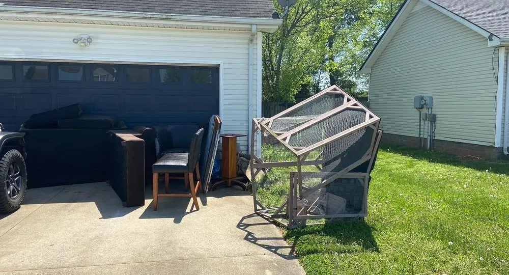 Reliable lawn care service for year-round maintenance in Clarksville, TN by Keys Kuts