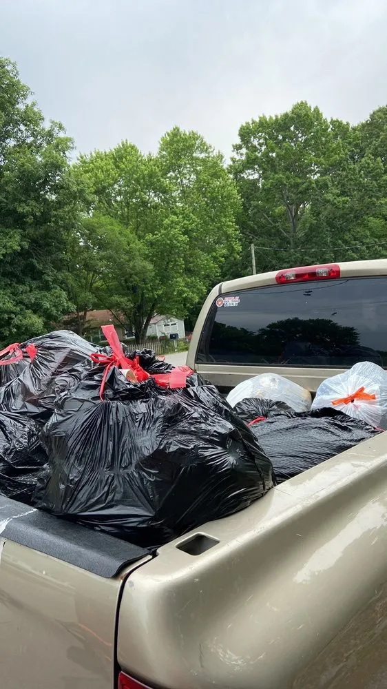 Professional yard cleanup service in Clarksville, TN by Keys Kuts