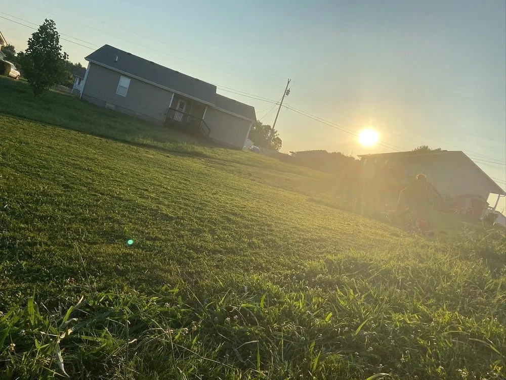 Expert landscaping services in Clarksville, TN by Keys Kuts