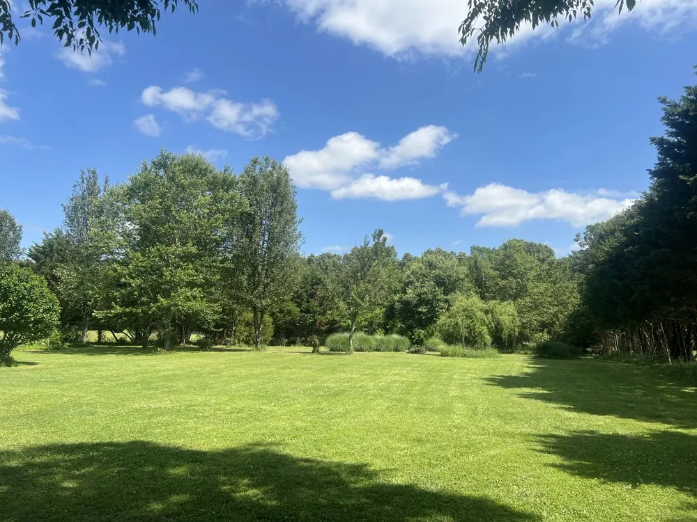 Top-rated residential landscaping for residential properties in Athens, AL by Key’s Lawncare & Pressure Washing