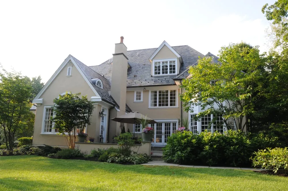 Reliable lawn care service for residential properties in Wayne, PA by Keystone Gardens Inc