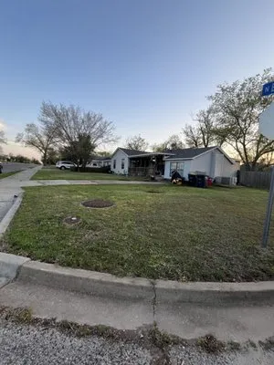 K&F's Lawn Care Logo