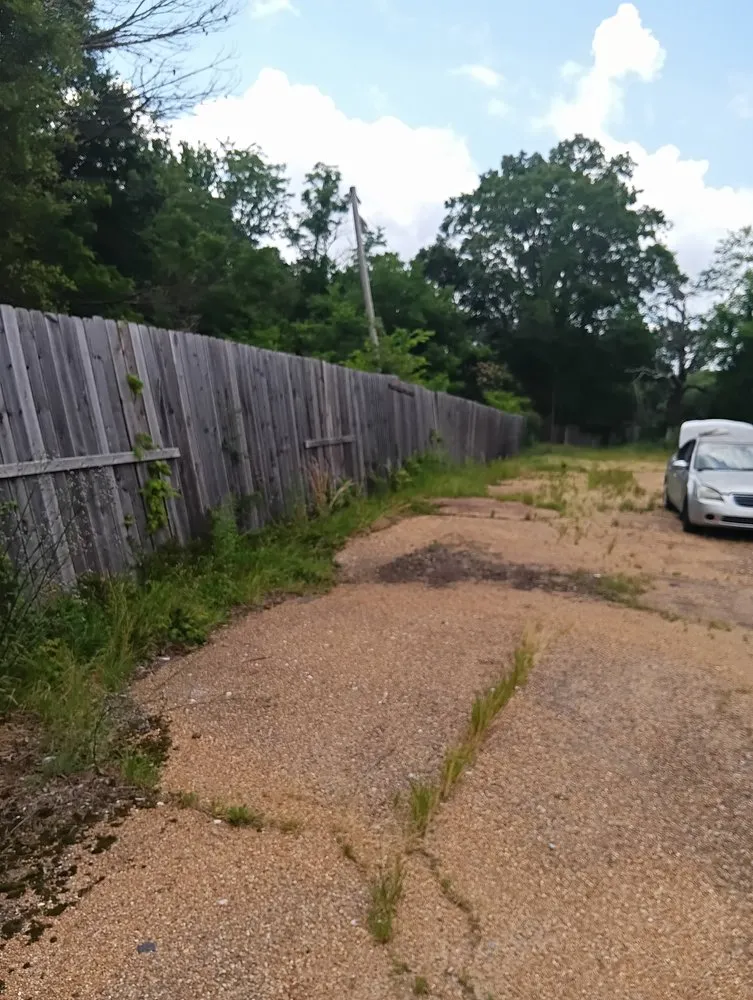 Local landscape design experts serving Jackson, MS - KG Detailing & Beaufing Lawn services